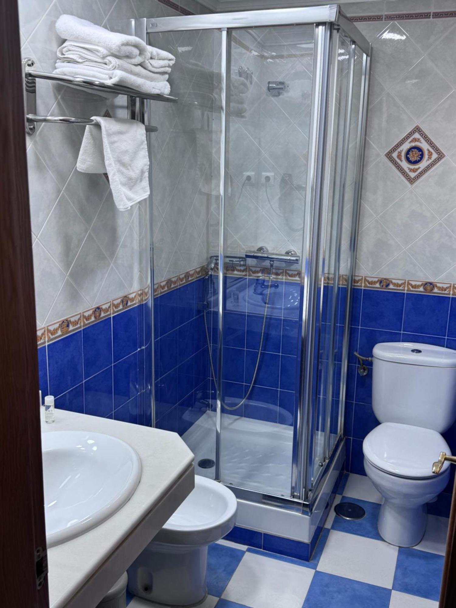 Apartamentos Nina De Oro Торремолинос Экстерьер фото