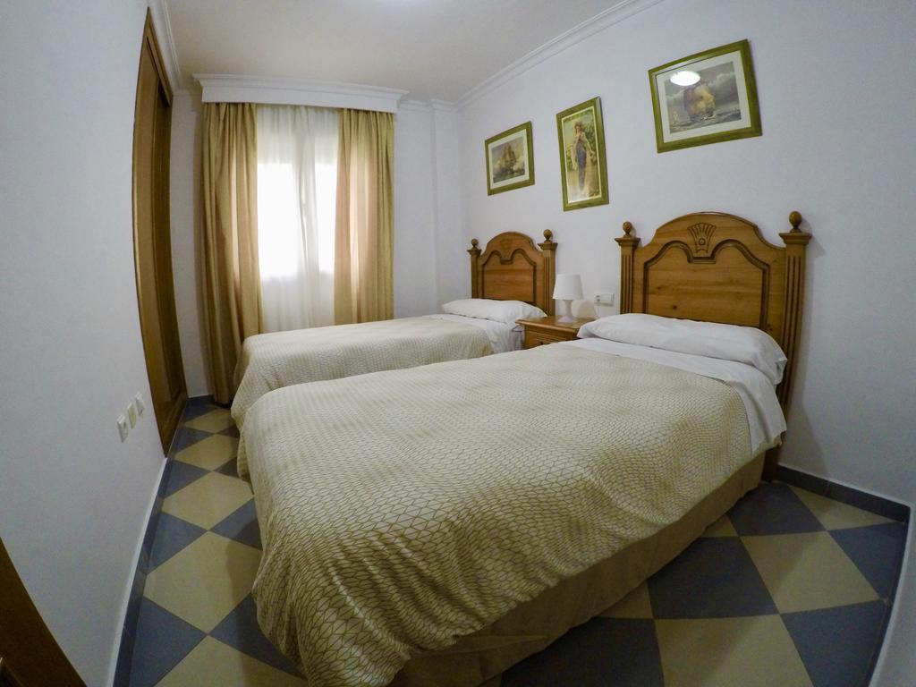 Apartamentos Nina De Oro Торремолинос Экстерьер фото